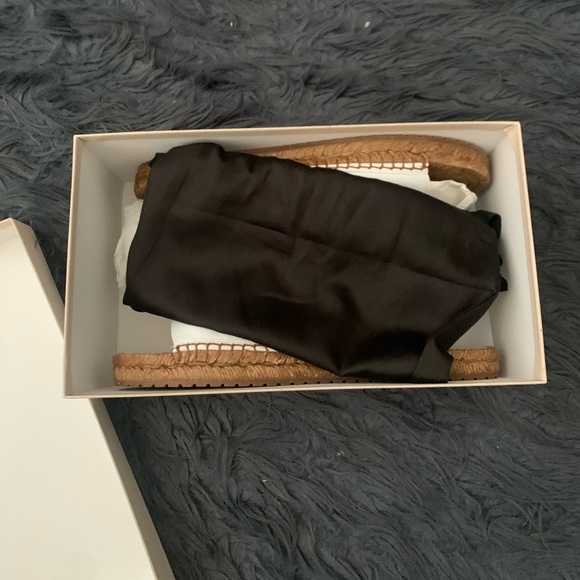 Dolce and Gabbana embellished leather slides size 41 - Picture 9 of 16